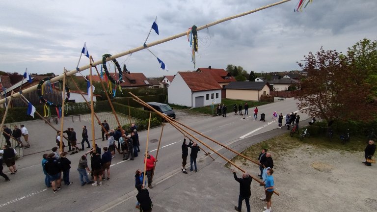 Maibaum St Johann4